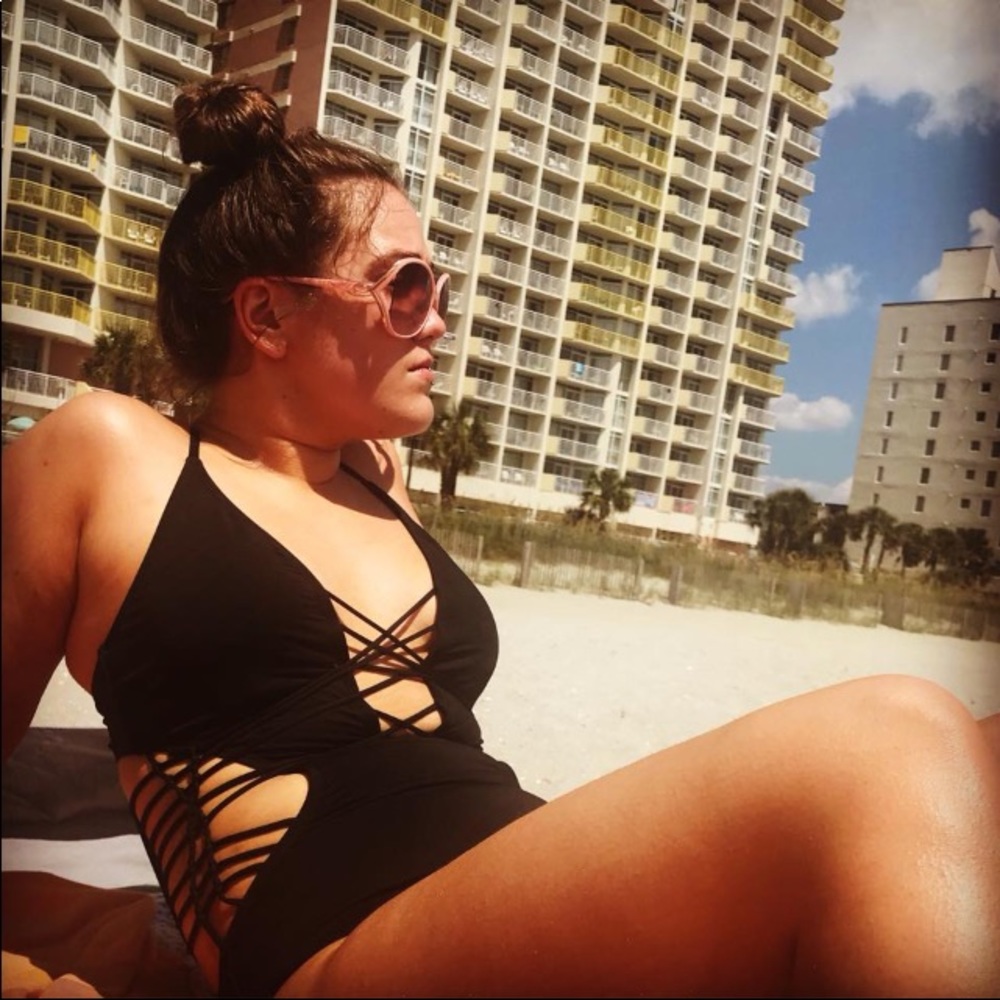 Meet your Posher, Lauren